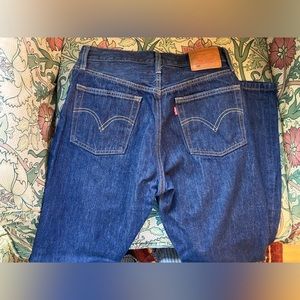 Levi’s 501 Straight Leg Jeans
